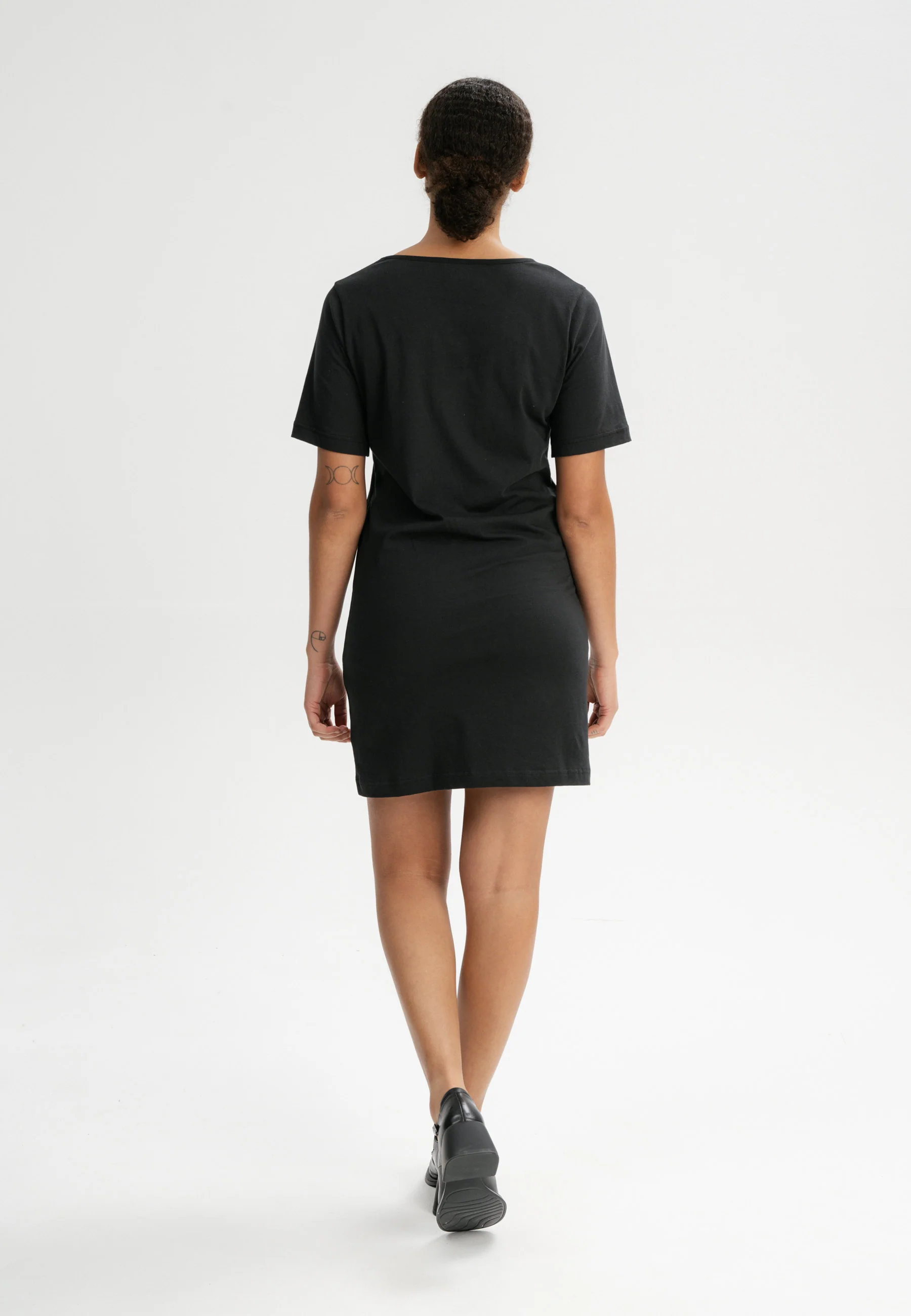 V-Neck Kleid Style JANITRA - Image 21