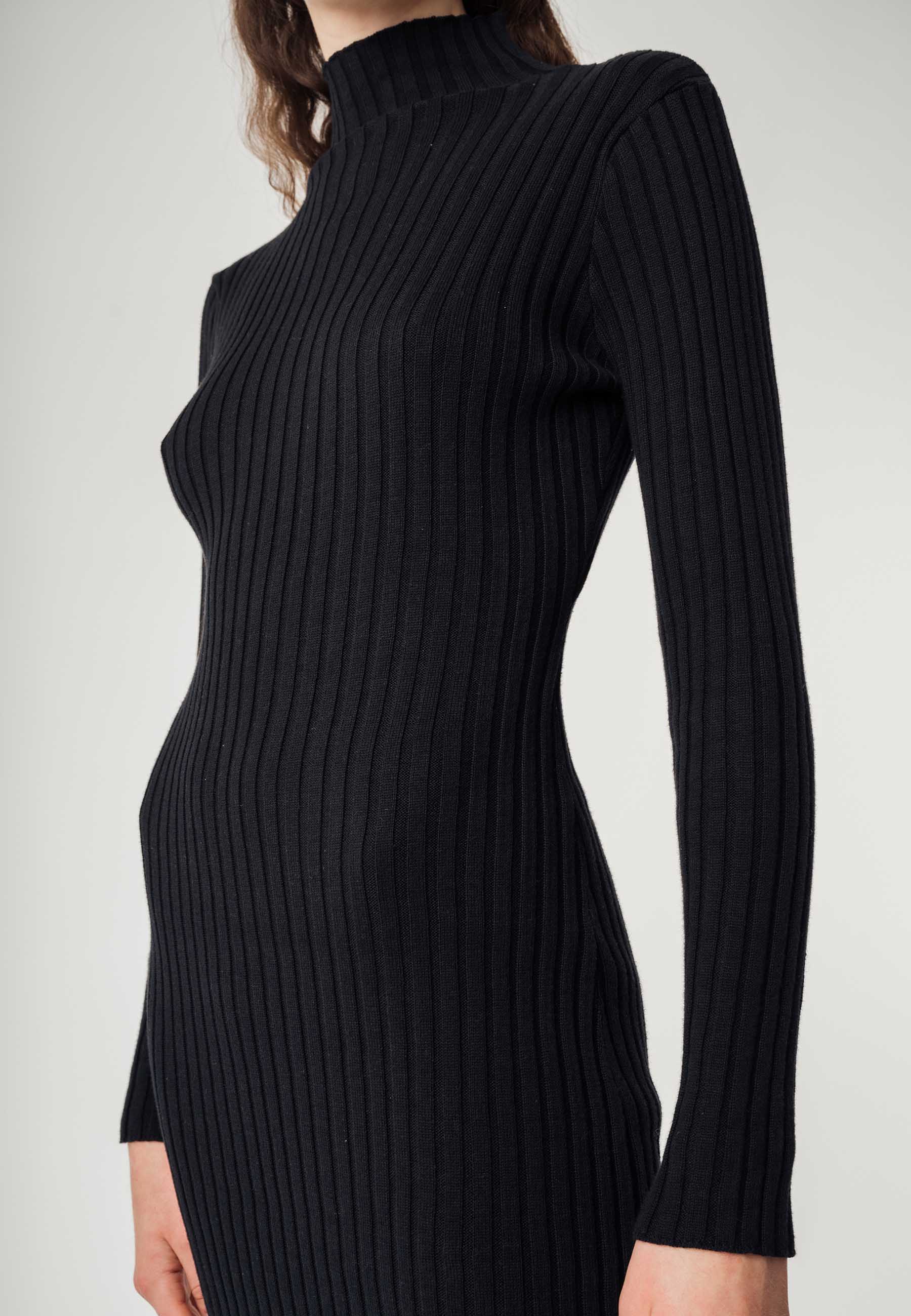 Rippstrickkleid Style SHIVANI - Image 15