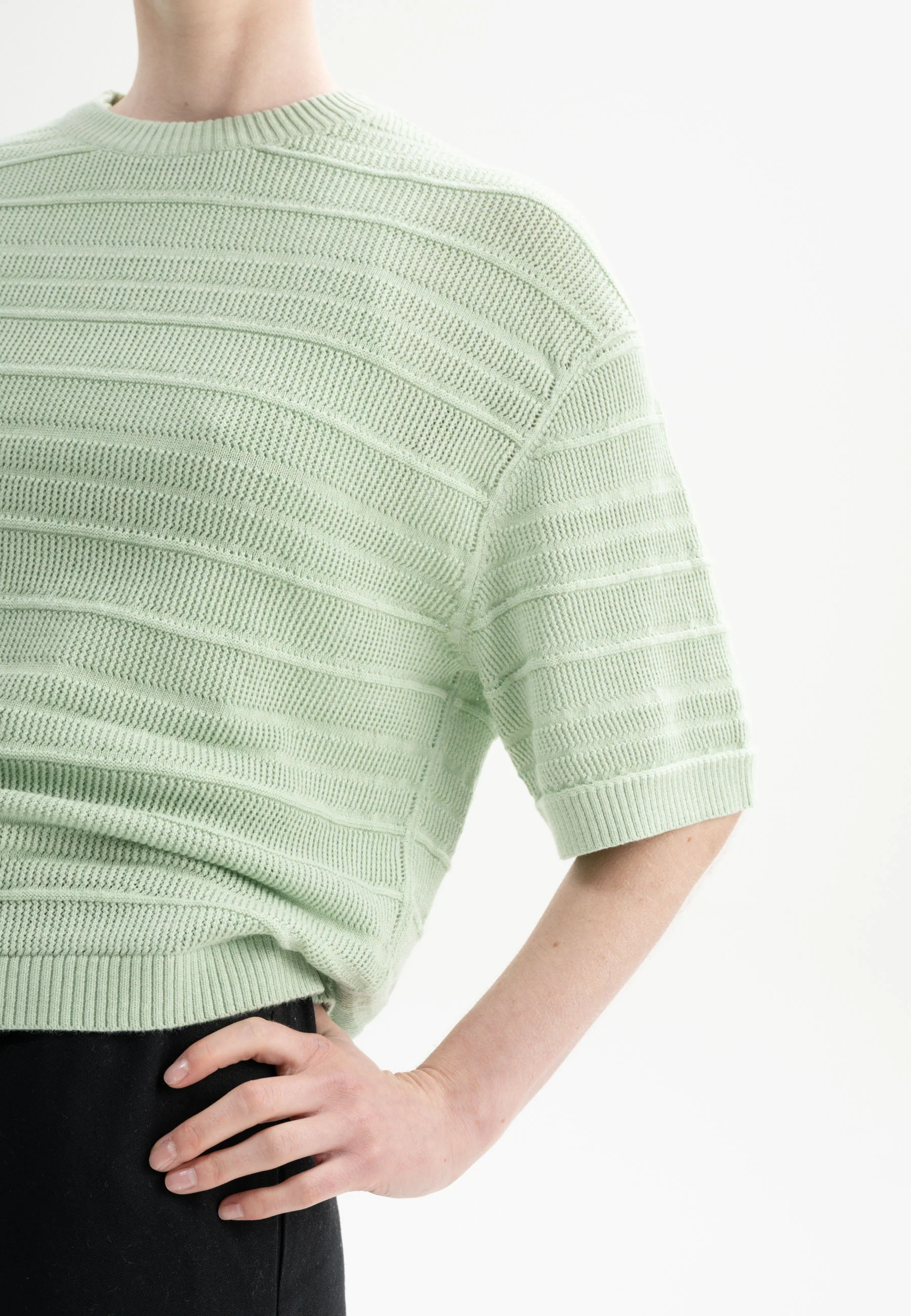 Strukturiertes Strick T-Shirt Style AROHI - Image 15