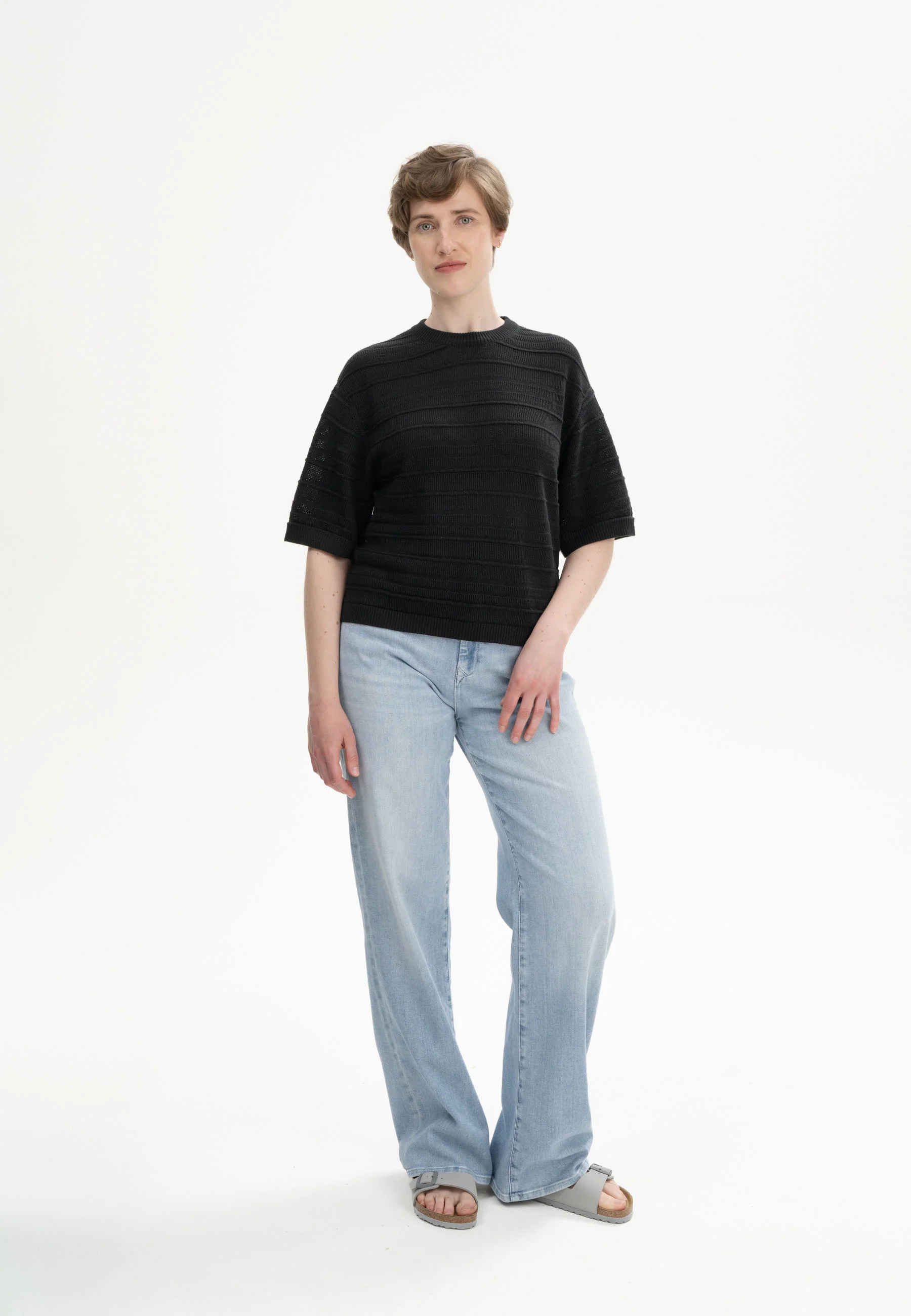 Strukturiertes Strick T-Shirt Style AROHI - Image 20