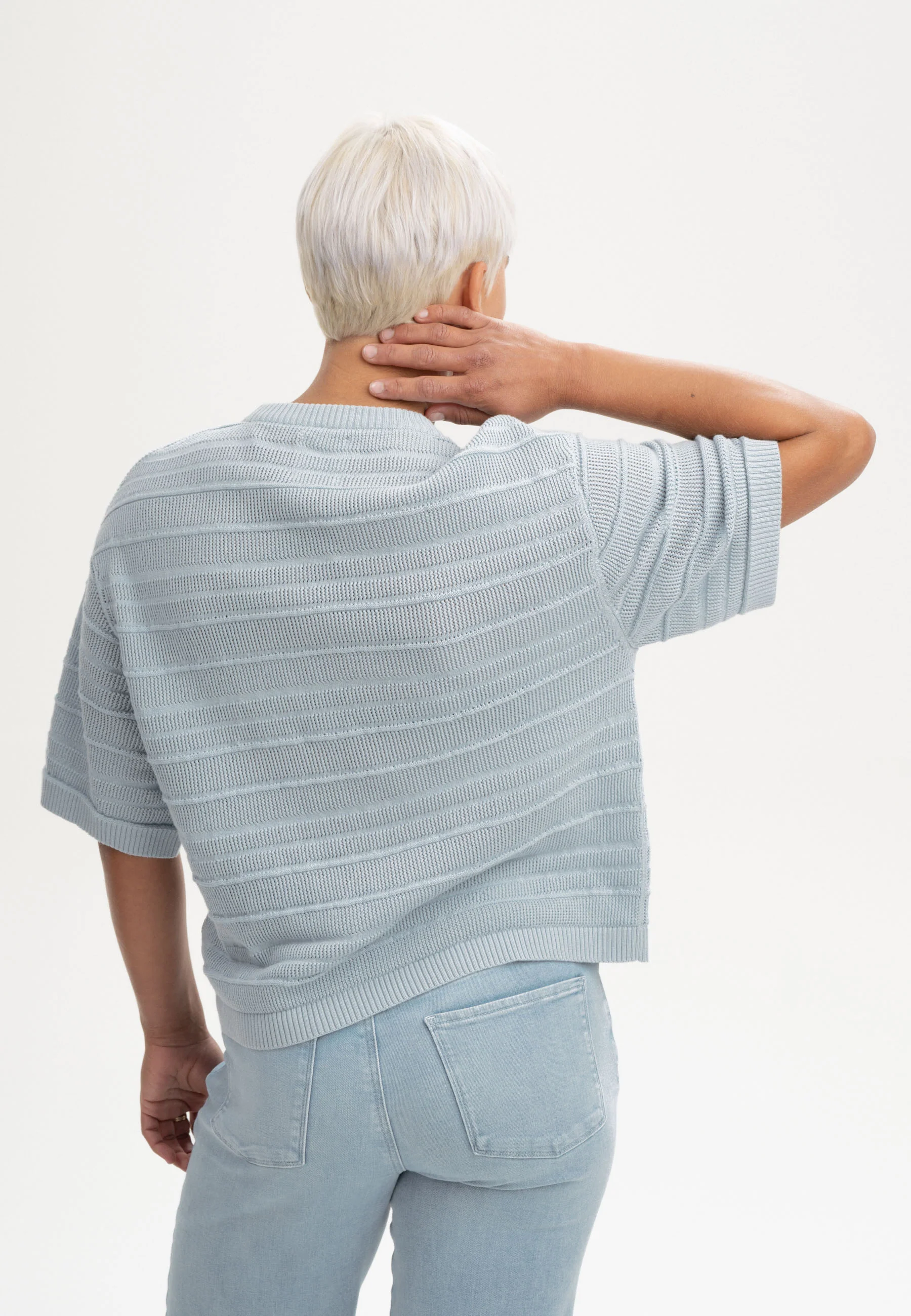 Strukturiertes Strick T-Shirt Style AROHI - Image 24