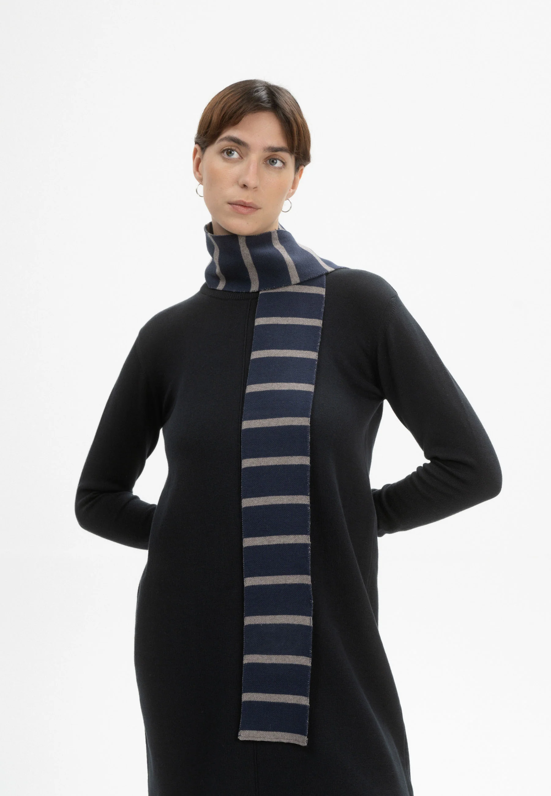 Schmaler Strickschal Style BANHI - Image 11